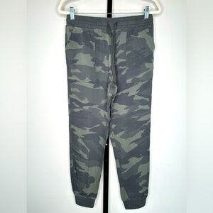 Splendid Women Boardwalk Camo-Print Jogger Pants